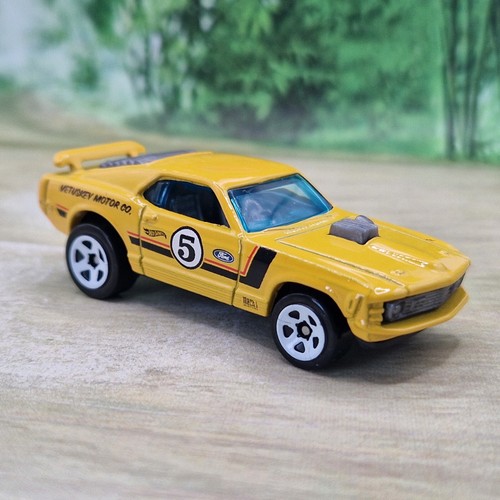 Hot wheels ford mustang - hot,