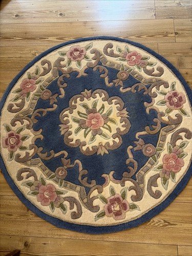 House bath hand tufted - house,
