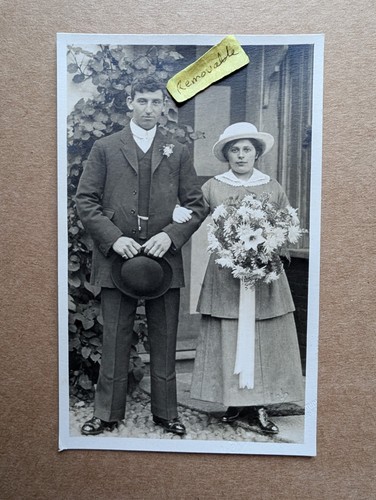 Old photo man woman wedding - woman,