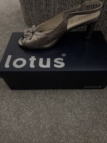 Lotus sandles - lotus,