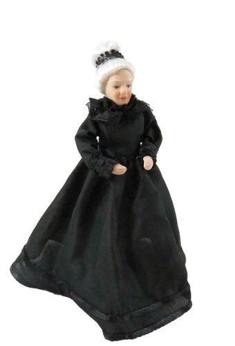 Dolls house victorian - dolls,