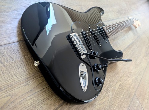 Mean black fender - fender, strat