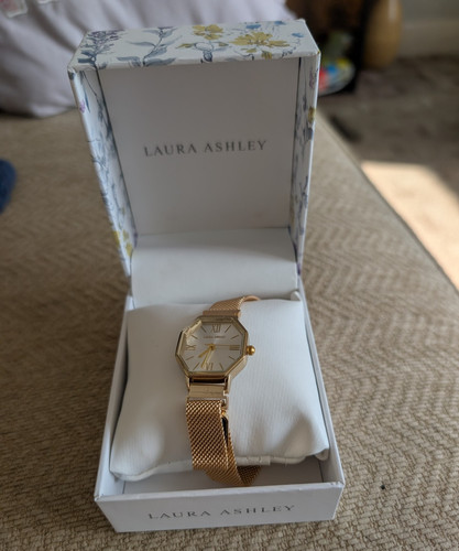 Laura ashley gold tone - laura,