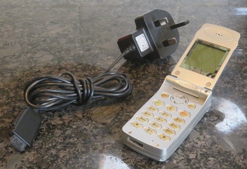 Vintage samsung sgh a300 flip - vintage,