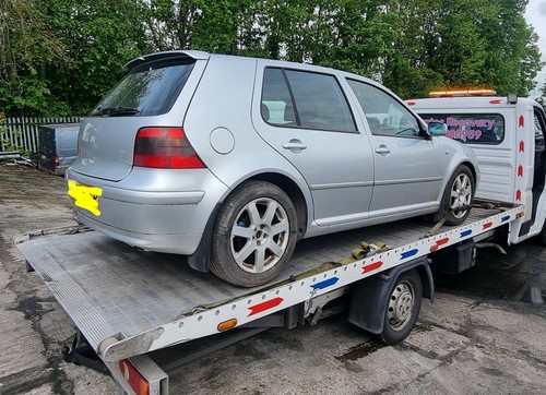 Breaking 2002 volkswagen mk4 - 2002,