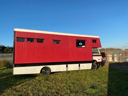 Horsebox ton part - horsebox,