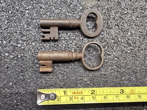 Old antique vintage - vintage, keys