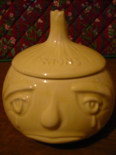 Rare vintage sylvac onion pot - rare,