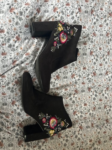 Black florence and fred - black,