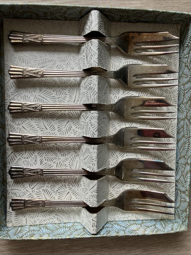 Yeoman plate epns cake forks - plate,