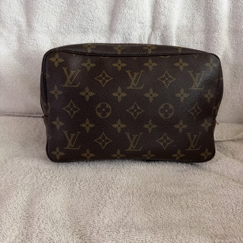 Louis vuitton trousse - vuitton, toilette