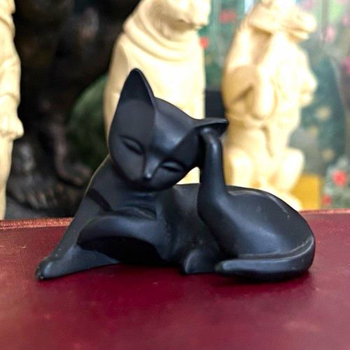 Small black reclining - small,