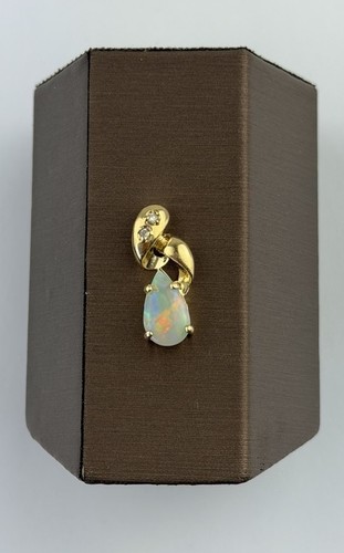 Opal and diamond 14k - and,