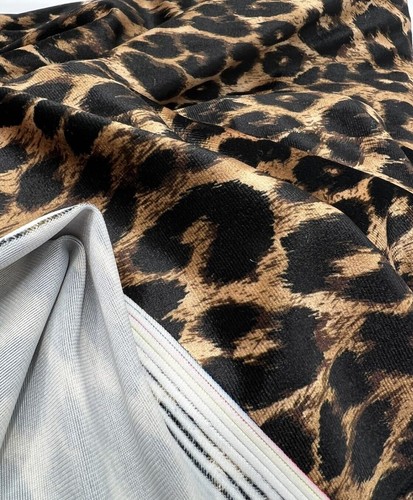 Metres leopard print velvet - 3,