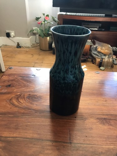 Hornsea pottery vase - ,