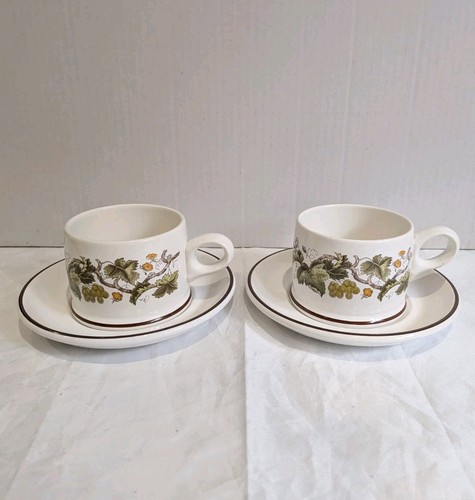 Vintage wedgwood pottery vine - pottery,