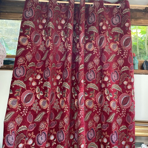 Huge red tapestry chenille - huge,