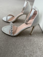 Stunning ChiChi London, Ivory