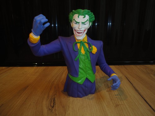 Batman joker bust - -, money
