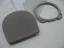 BMW E46 LARGE SPEAKER GRILL TO PARCEL SHELF IN EXCELLENT CONDITION.