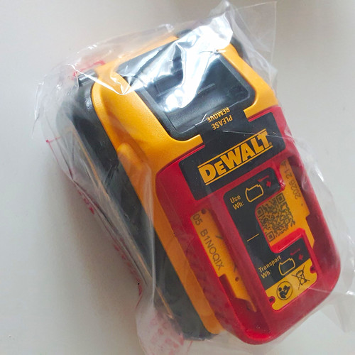 Dewalt flexvolt dcb547 - xr,