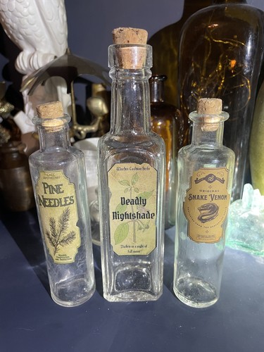 Vintage old deadly - vintage, nightshade