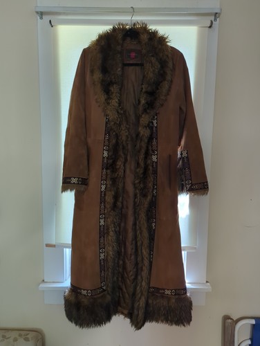 Gallery brand tribal trench - brand,