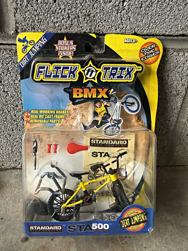 Flick trix sta500 - 1:18, dirt