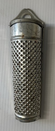 Vintage small tin nutmeg - tin,