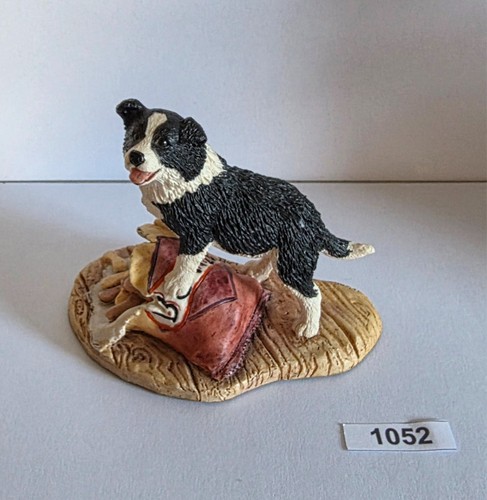 Border fine arts trouble - border,
