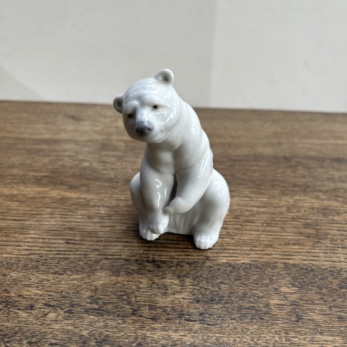 Lladro polar bear figure - bear,