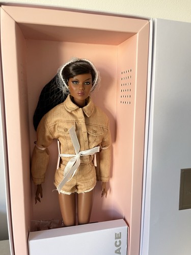 Fashion royalty face doll - nu,