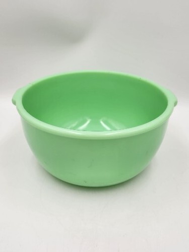 Vintage jadeite green glass - green, 9"