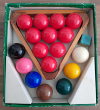 Vintage SNOOKER BALL SET with WOODEN TRIANGLE - 1 1/2" (3.81cm) - 17 Ball Set