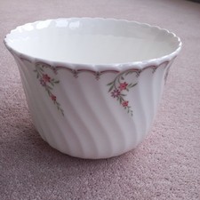 Wedgwood Pink Garland Flower