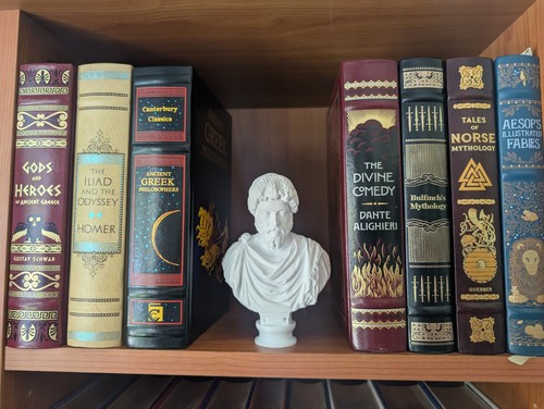 Small white bust - bust, roman