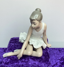 NAO by Lladro Porcelain Figurine "Sitting Ballerina" 0147 (16cm tall)