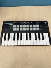 Novation Launchkey Mini MK2 2 Octave MIDI Keyboard. Working. No cables