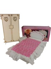 Sindy Wardrobe Debbie Bed Set