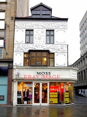 Photo moss bros shop - ,