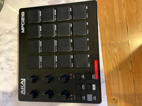 Akai mpd218 usb midi pad - midi,