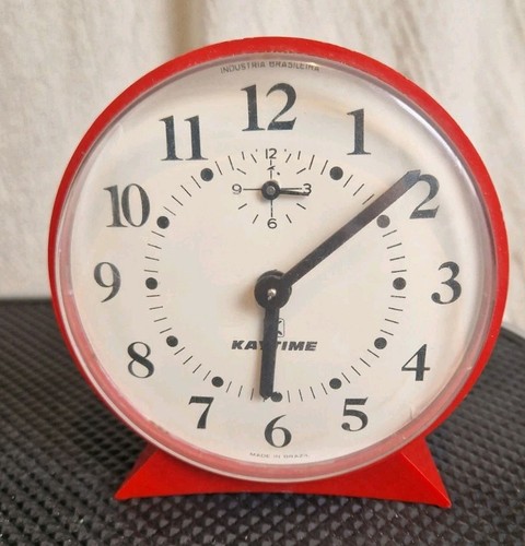 Vintage red wind clock - red,