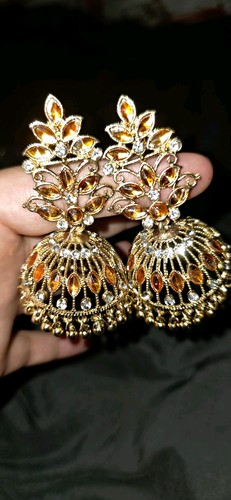 Gold tone floral - tone,