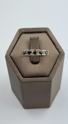 Onyx and diamond 9ct gold - diamond, ring