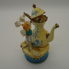 Vintage Enesco Tea For Two Music Box bit sun faded but complete and working