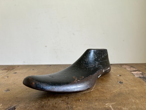 Antique cobblers shoe - shoe, last