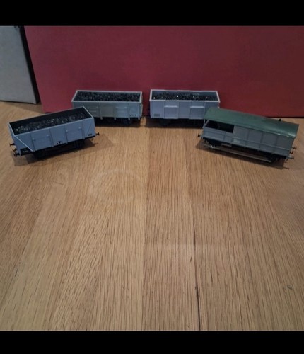 Kit built gauge wagons - x,