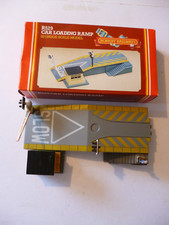 Lot x 2 Hornby Railways R529 Car Loading Ramp With Boxes