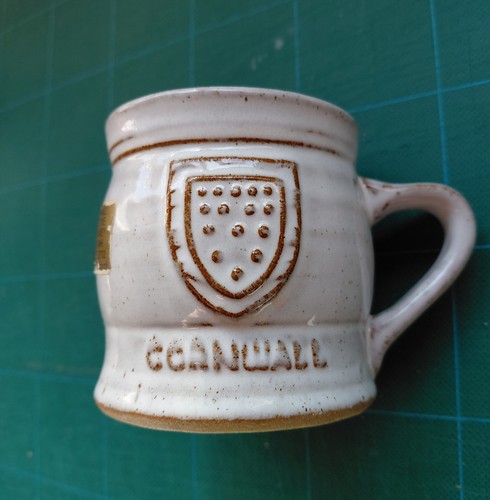 Country lane pottery fowey - country,