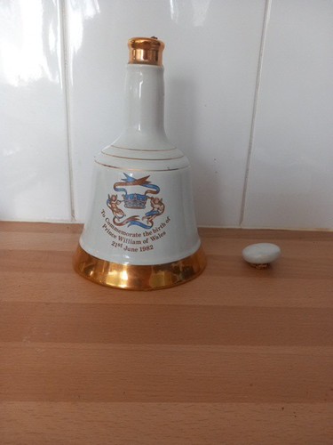 Wade bells whisky - wade, to